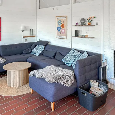 Feriehus In With Swimming Pool